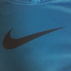 Nike Boys’ Therma Graphic Training Pullover Hoodie